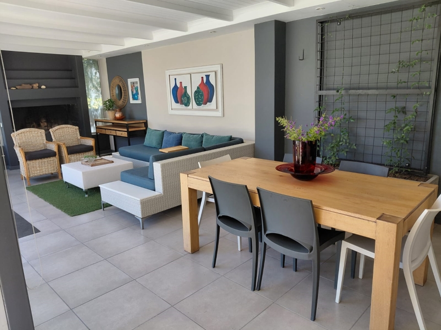 To Let 4 Bedroom Property for Rent in Greenways Golf Estate Western Cape